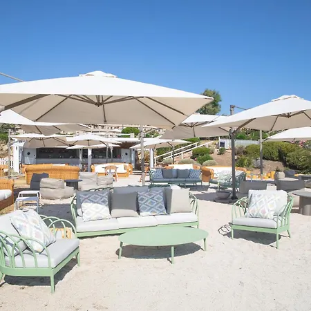 Mangia's Sardinia Resort 3*