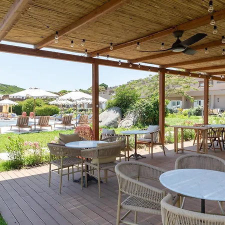 Mangia's Sardinia Resort 3*